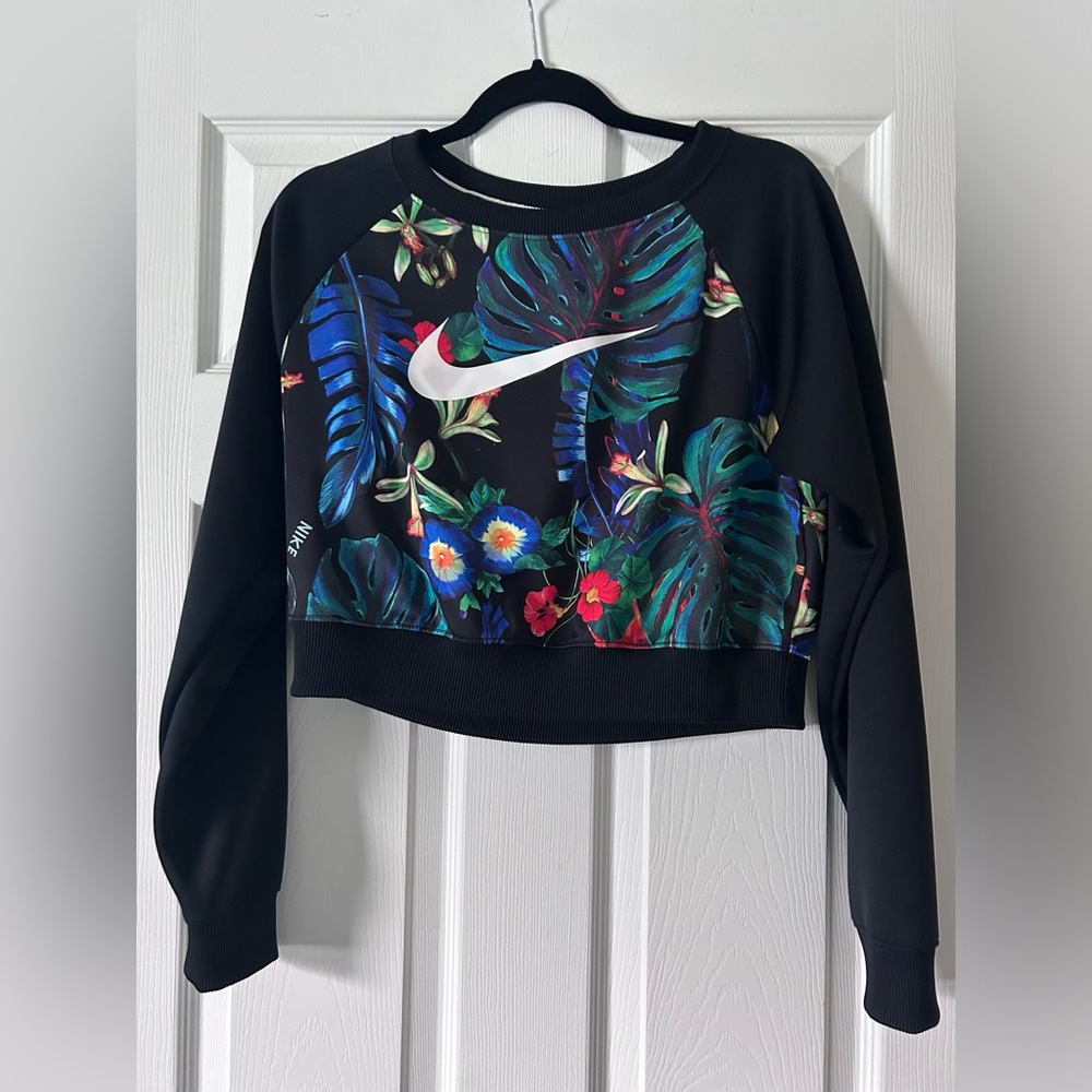 Women’s Nike Cropped Athletic Crew S